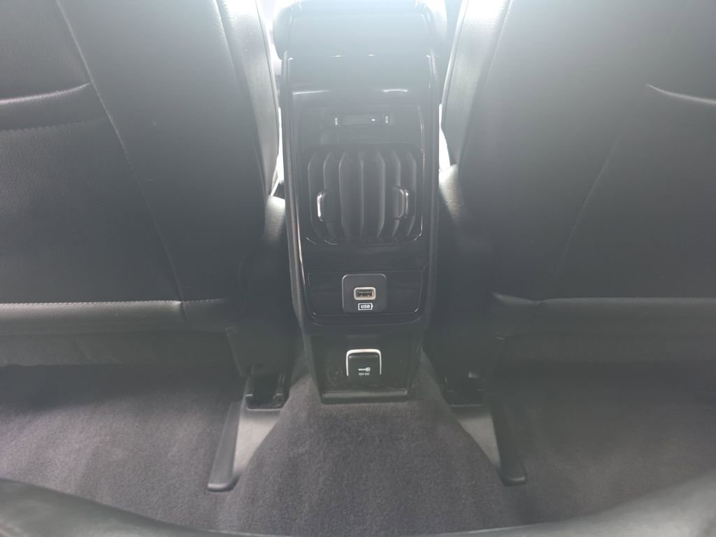 Used 2022 Jeep Compass Latitude FWD image 40