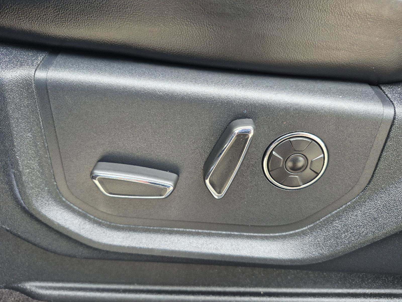 Certified 2020 Ford F150 Platinum w/ Equipment Group 701A Luxury image 17