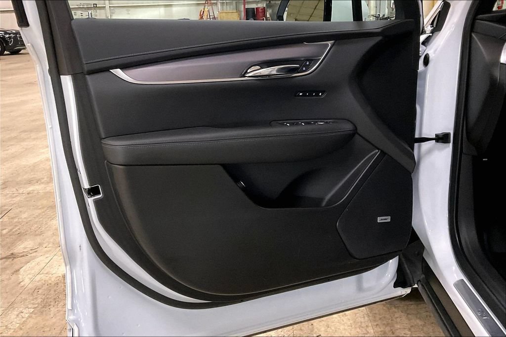 Used 2024 Cadillac XT6 Luxury w/ LPO, Floor Liner Package AWD/4WD image 22