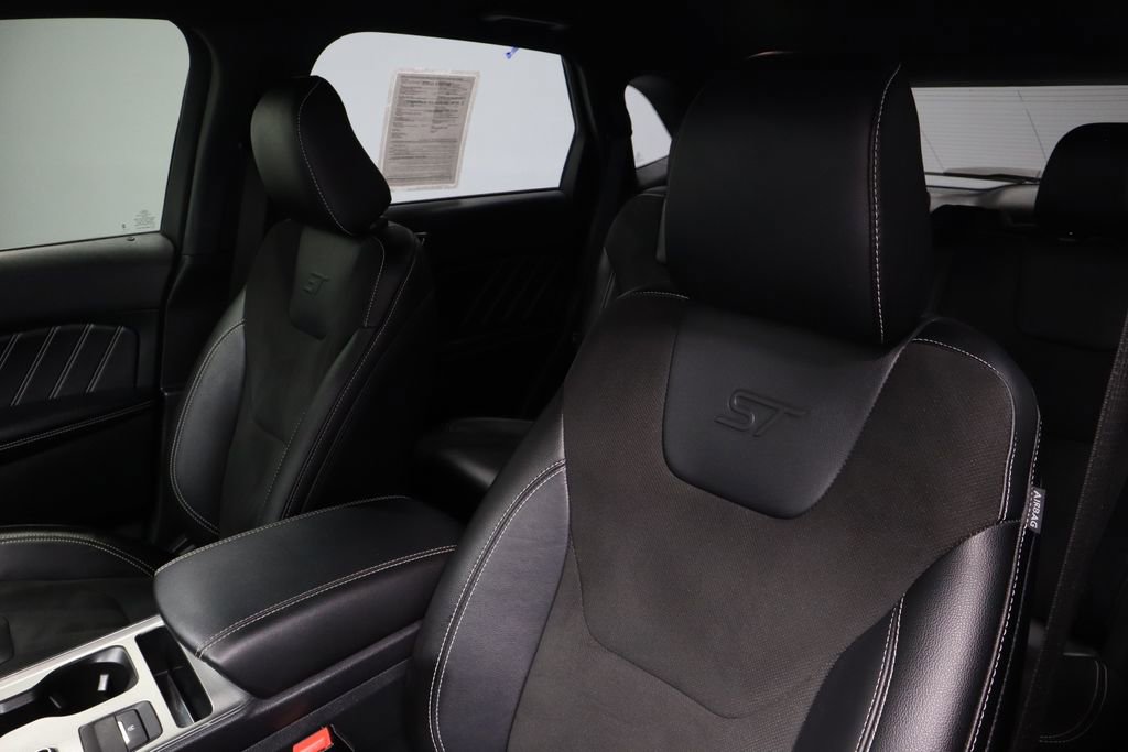 Certified 2023 Ford Edge ST image 26