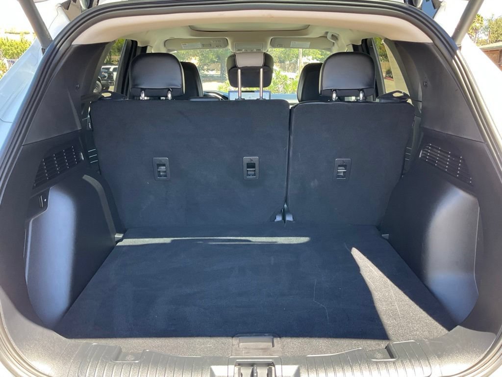Certified 2024 Ford Escape SE w/ PHEV Premium Package FWD image 15