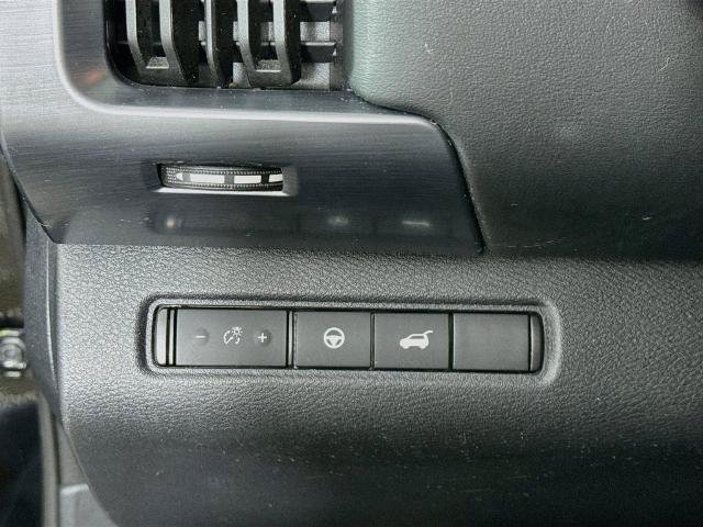 Used 2023 Nissan Pathfinder SL w/ SL Premium Package AWD/4WD image 10