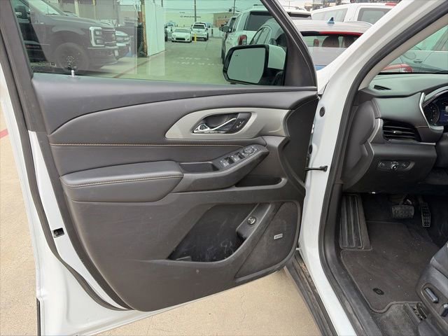 Used 2020 Chevrolet Traverse LT w/ LT Premium Package FWD image 10