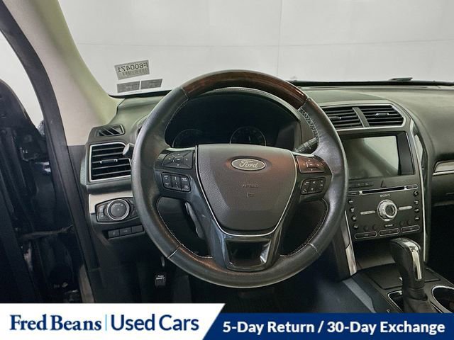 Certified 2017 Ford Explorer Platinum image 13