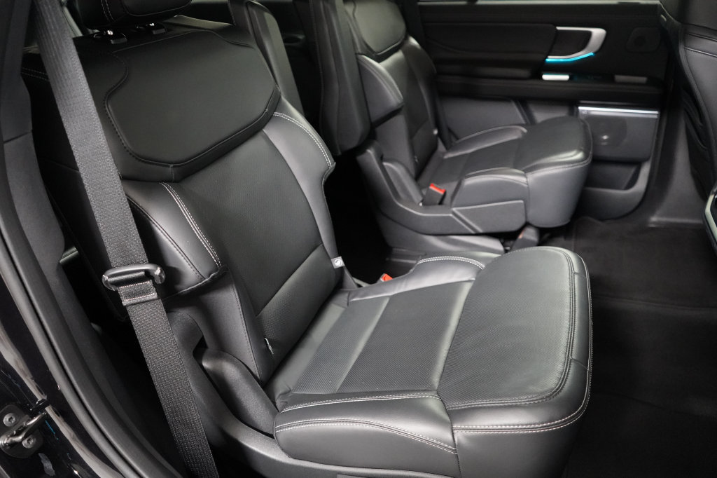 Certified 2025 Ford Expedition Platinum w/ Stealth Performance Package AWD/4WD image 24