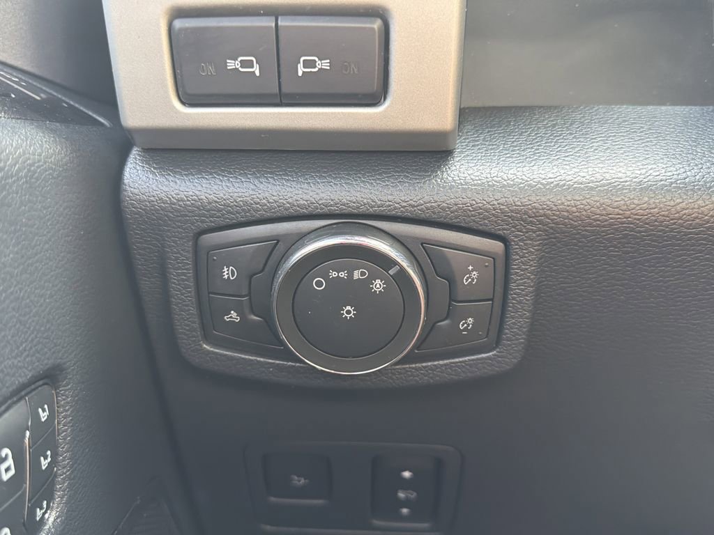 Certified 2022 Ford F250 Lariat w/ Lariat Ultimate Package AWD/4WD image 23