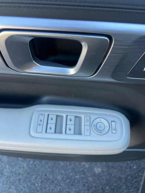 Used 2024 Hyundai Santa Fe Calligraphy AWD/4WD image 5