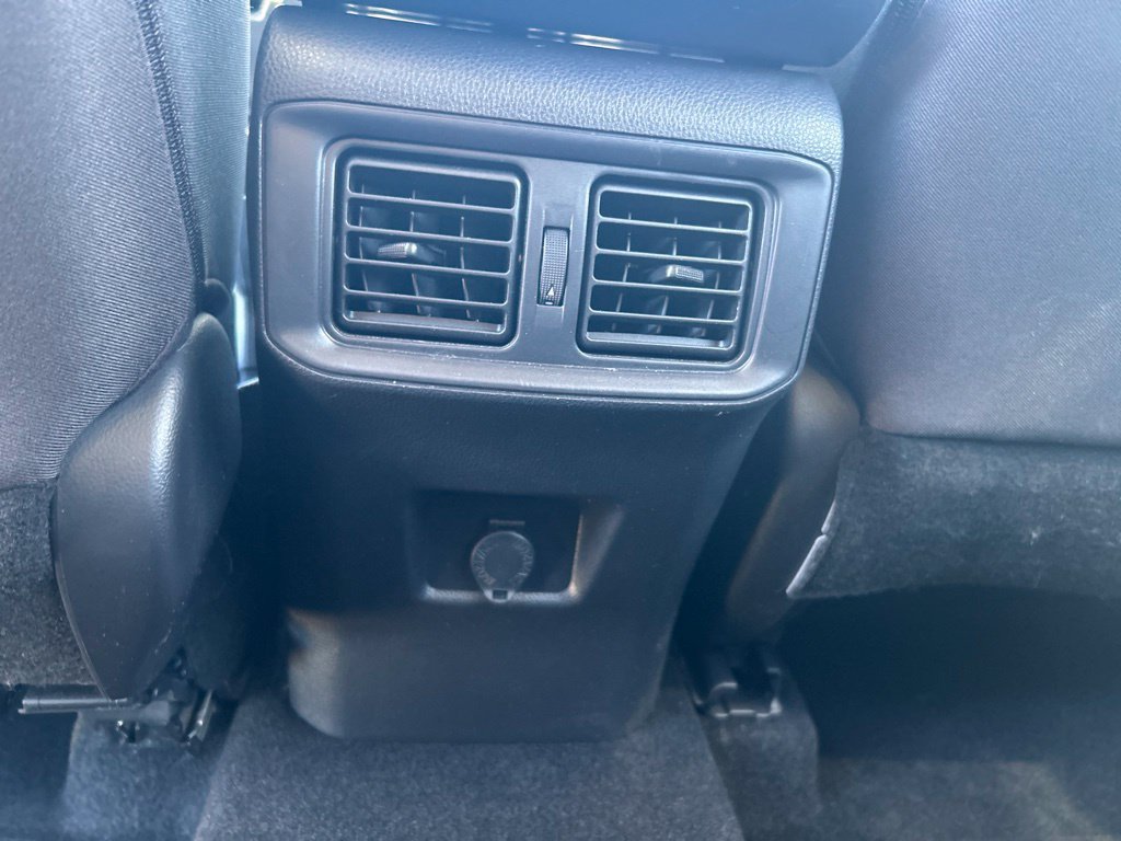 Used 2025 Toyota RAV4 LE AWD/4WD image 20