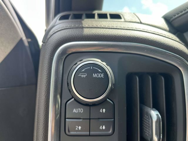 Used 2021 Chevrolet Silverado 1500 LTZ AWD/4WD image 31