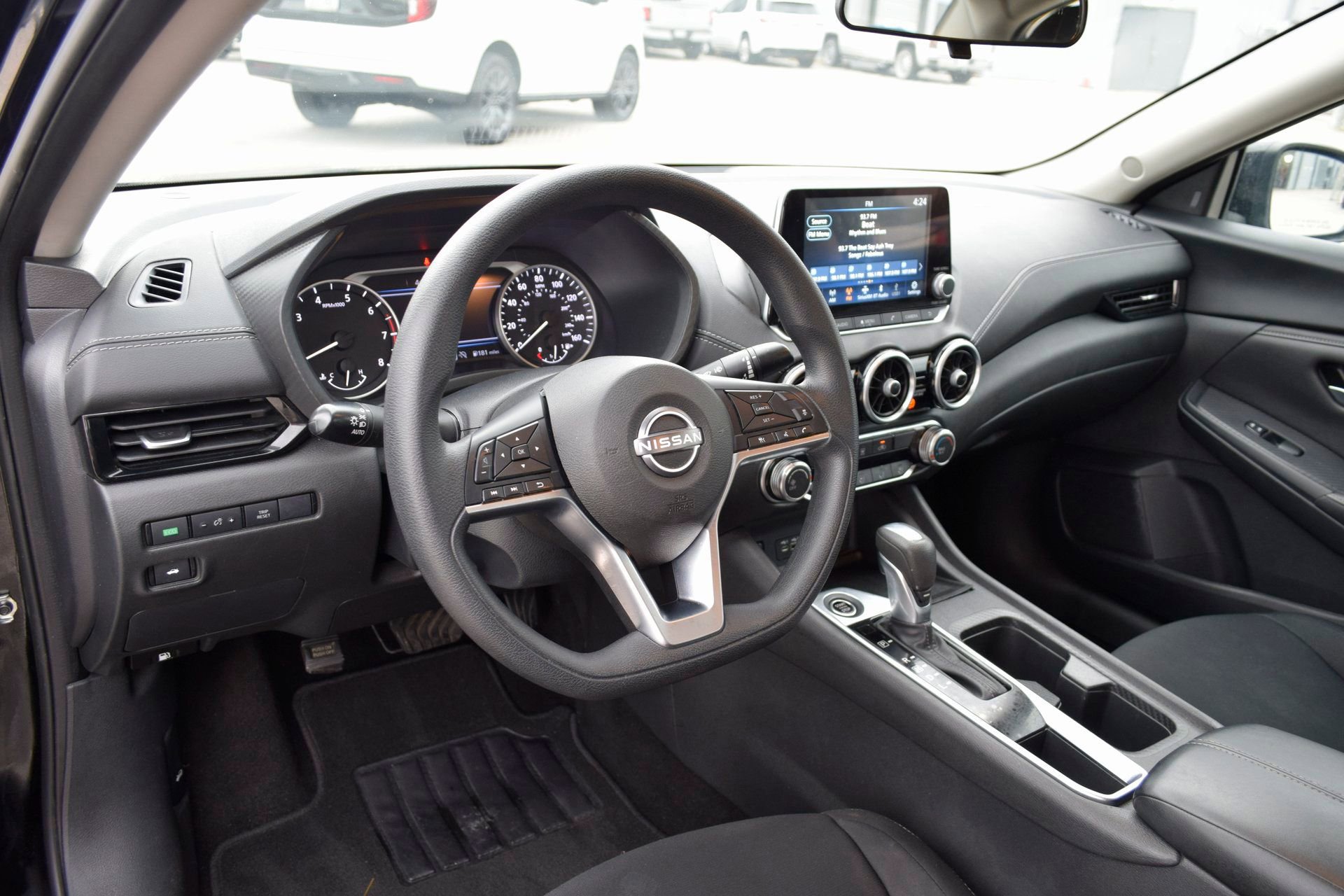 Used 2024 Nissan Sentra SV image 18