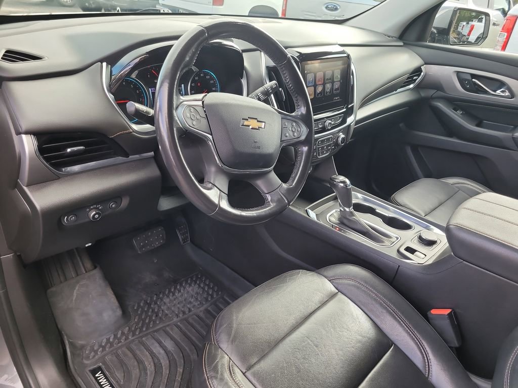 Used 2019 Chevrolet Traverse LT FWD image 18