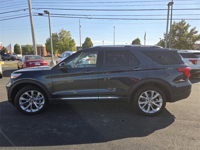 Certified 2022 Ford Explorer Platinum w/ Equipment Group 601A image 2