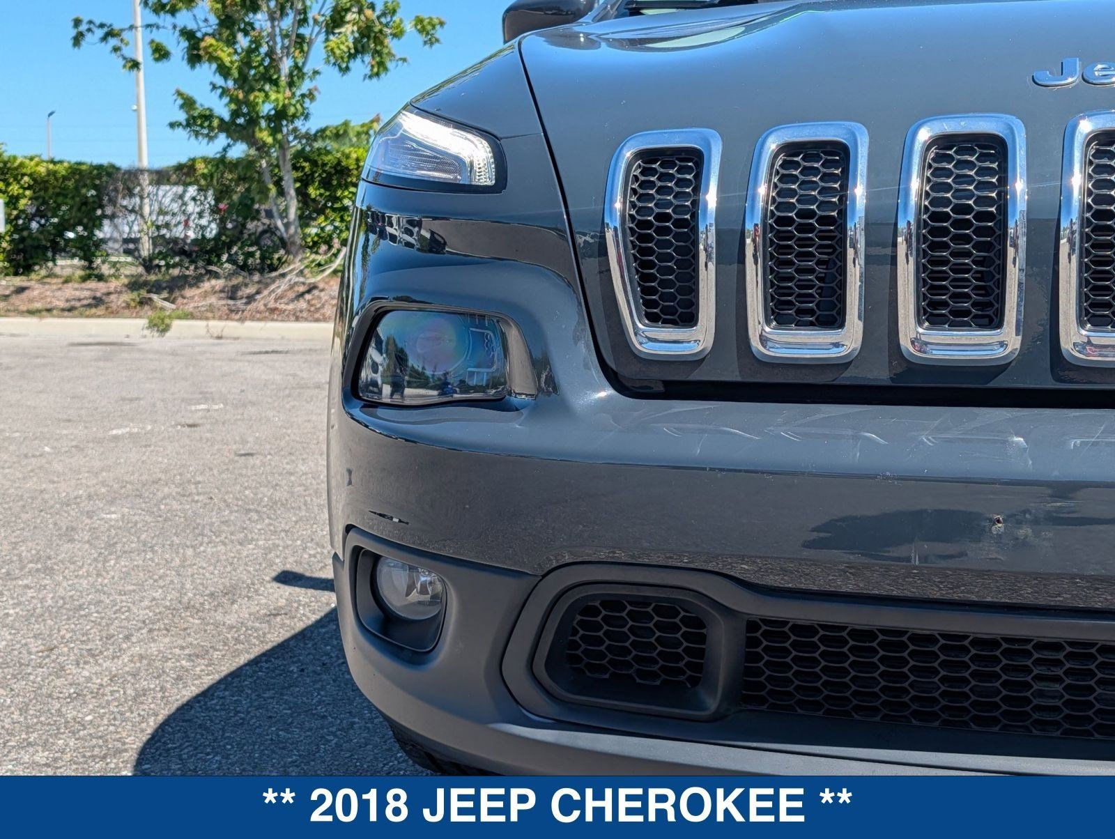 Used 2018 Jeep Cherokee Latitude Plus image 9