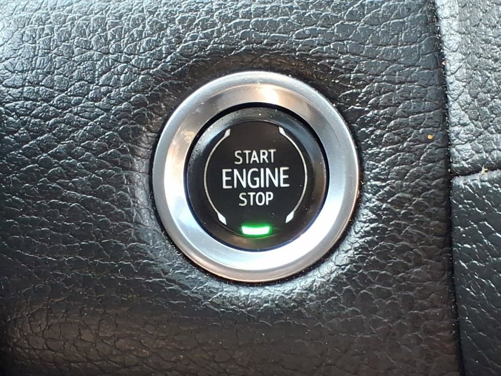 Used 2021 GMC Yukon XL Denali w/ Denali Ultimate Package AWD/4WD image 23