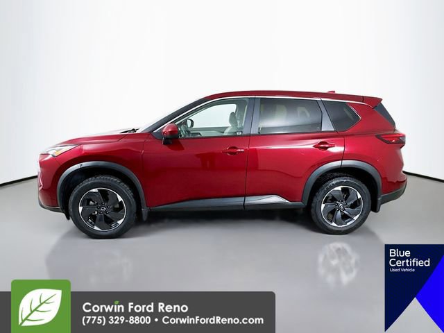 Used 2024 Nissan Rogue SV image 3