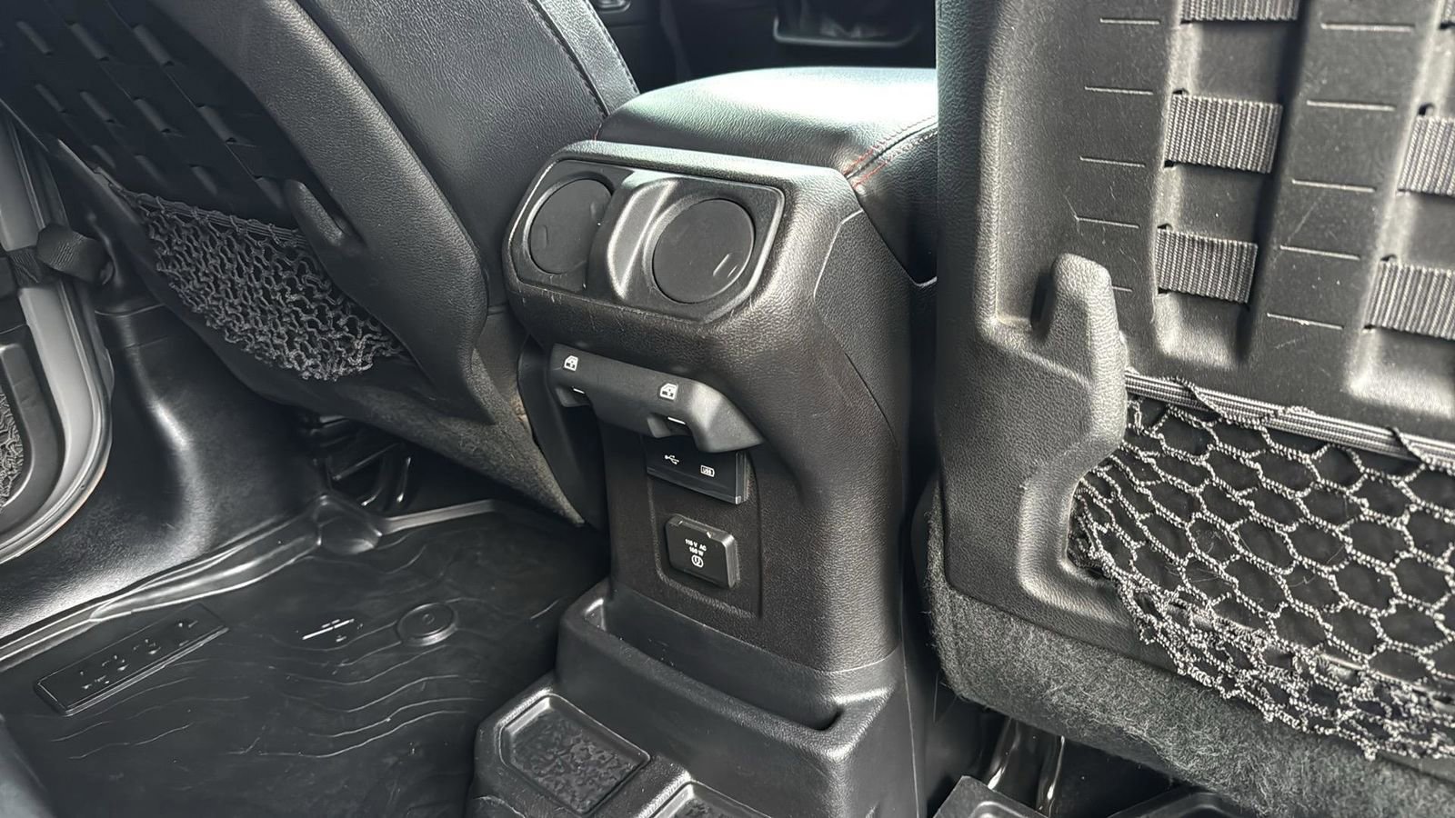 Used 2019 Jeep Wrangler Unlimited Rubicon AWD/4WD image 28