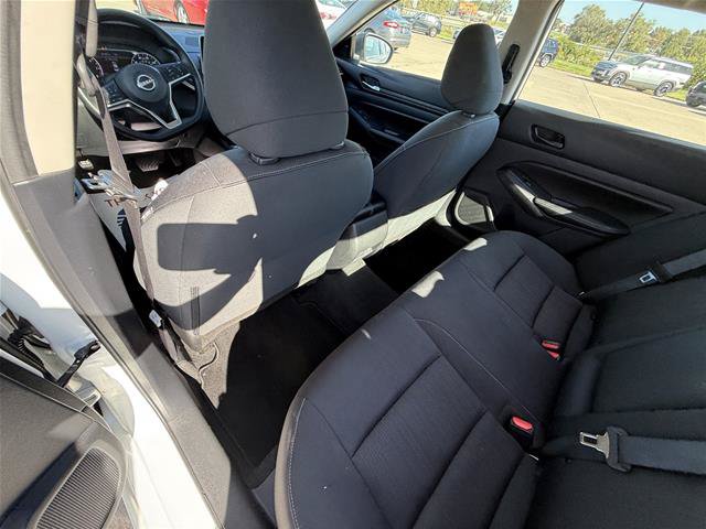 Used 2025 Nissan Altima 2.5 SV FWD image 18