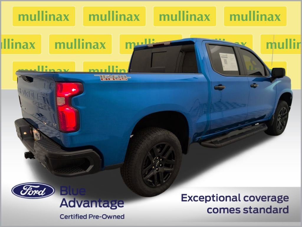 Used 2025 Chevrolet Silverado 1500 LT Trail Boss w/ Convenience Package II image 4