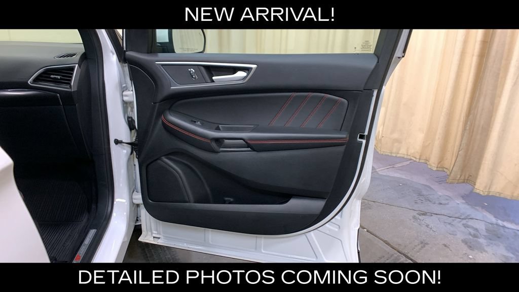 Certified 2024 Ford Edge ST-Line AWD/4WD image 11