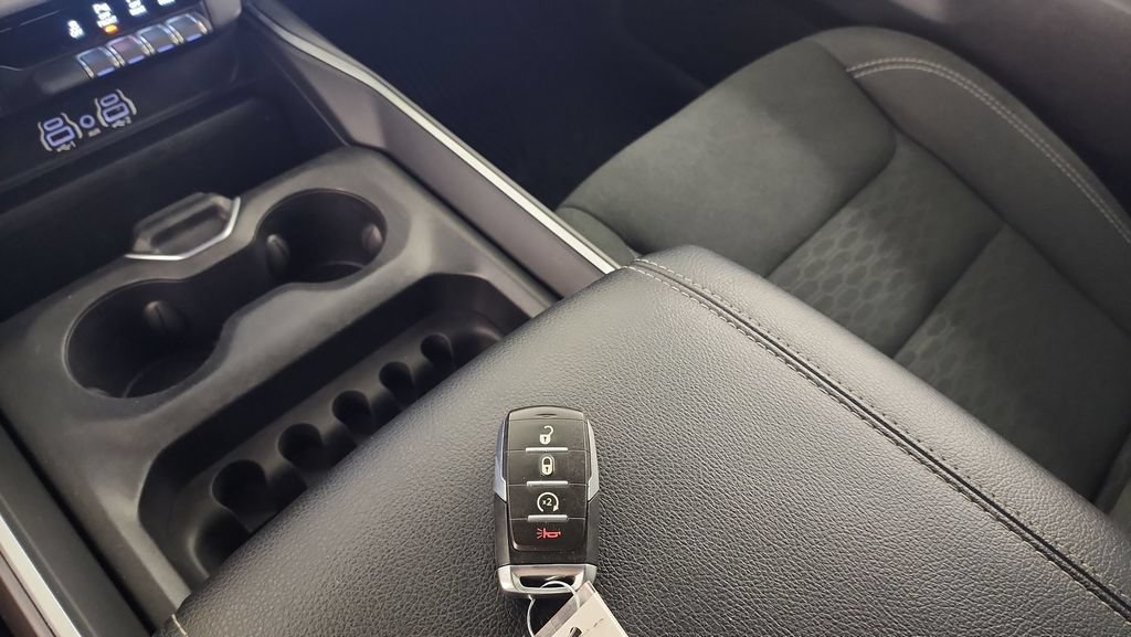 Used 2025 RAM 1500 Big Horn AWD/4WD image 21