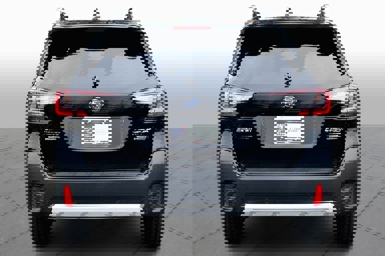 Used 2022 Subaru Outback Touring image 3