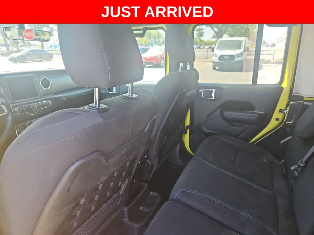 Used 2022 Jeep Wrangler Unlimited Rubicon 4xe w/ Cold Weather Group AWD/4WD image 11