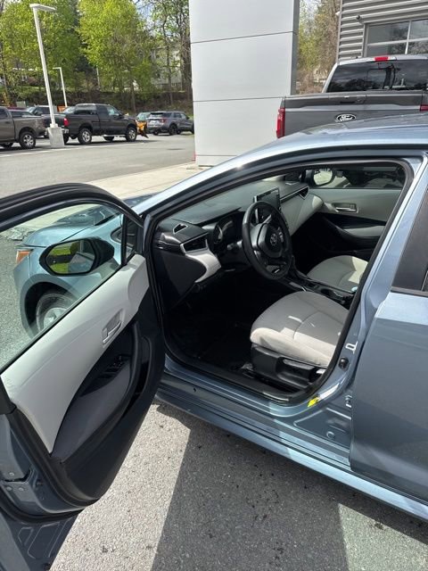 Used 2020 Toyota Corolla LE FWD image 14