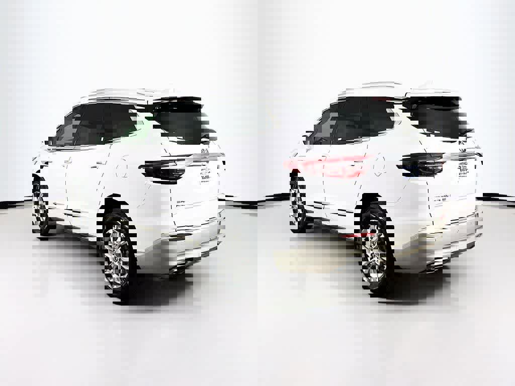 Used 2020 Buick Enclave Essence w/ Trailering Package, 5000 lbs. image 3