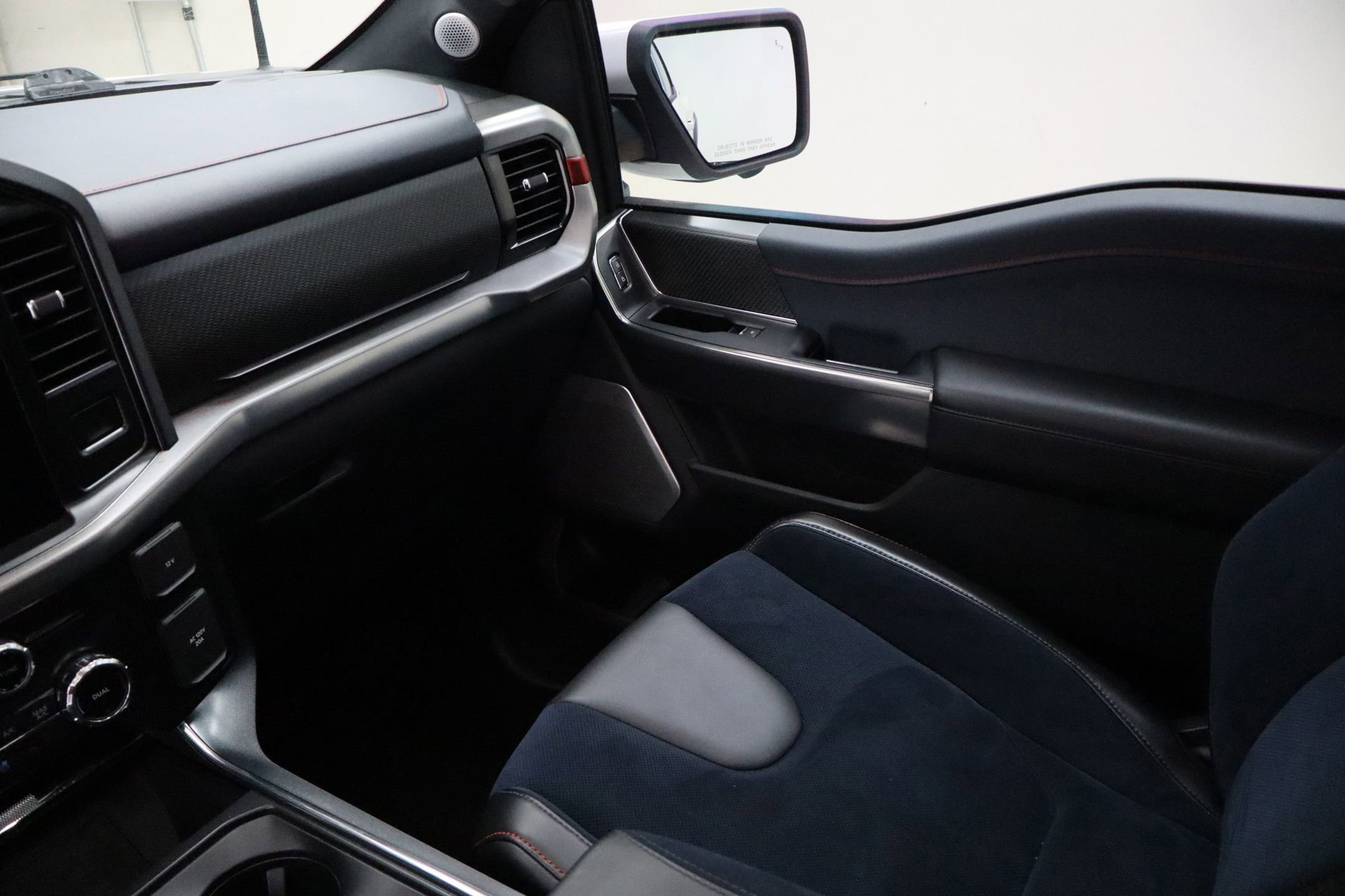 Certified 2022 Ford F150 Raptor w/ Equipment Group 801A High image 29