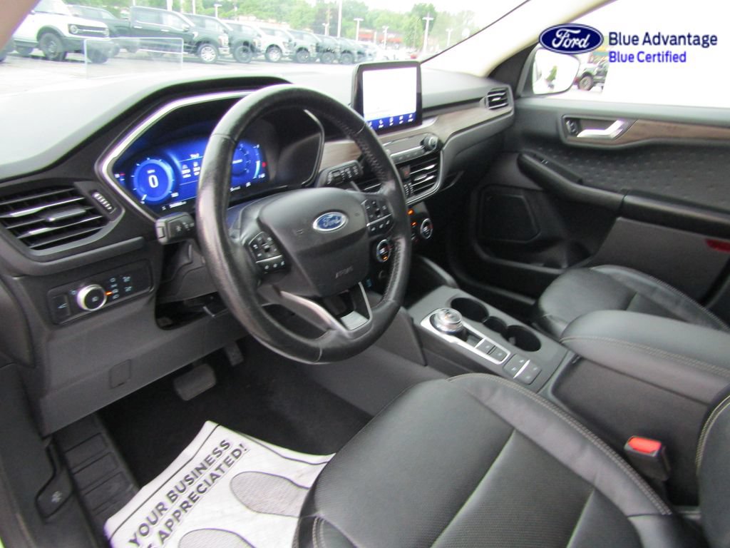 Certified 2020 Ford Escape Titanium AWD/4WD image 16