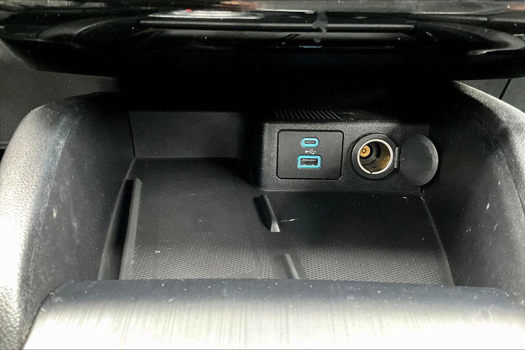 Certified 2021 Ford Escape SEL w/ Technology Package image 35