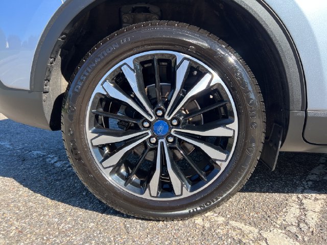 Certified 2022 Ford Escape SEL w/ SEL Stealth AWD Package image 14