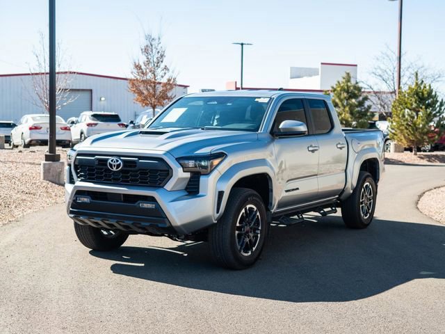 Used 2024 Toyota Tacoma TRD Sport image 3