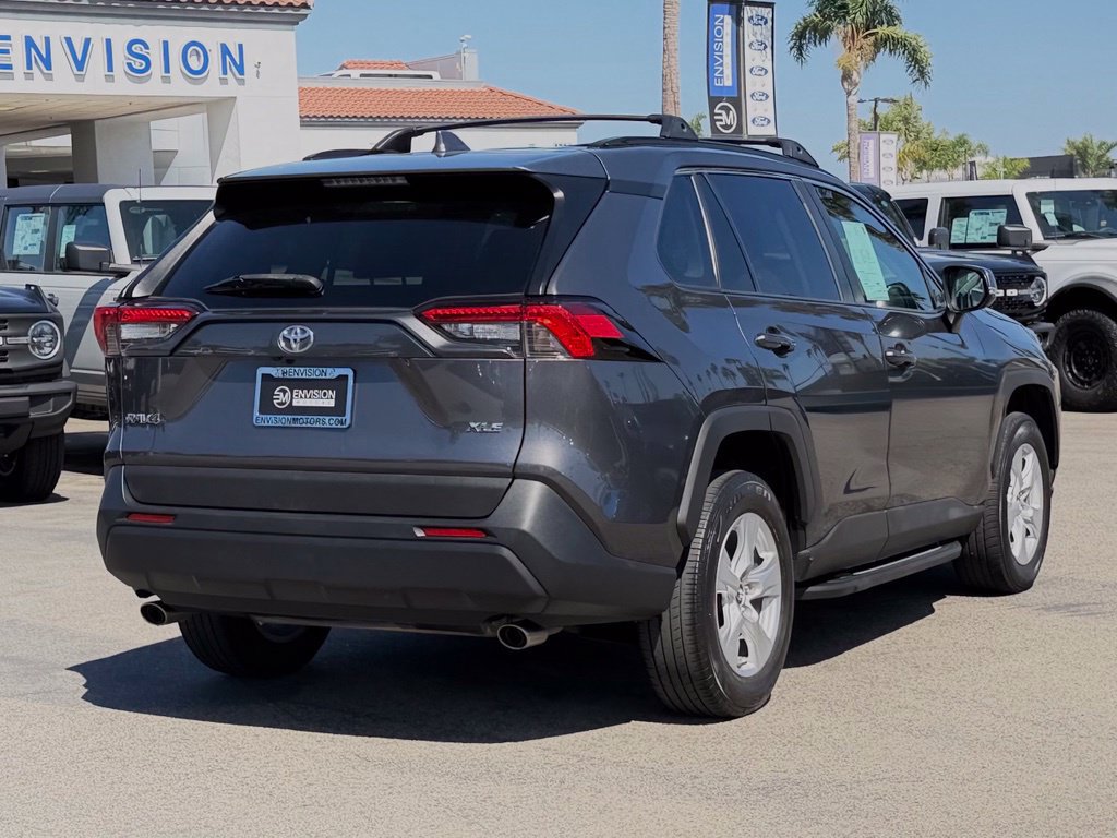 Used 2020 Toyota RAV4 XLE w/ Carpet Mat Package FWD image 8