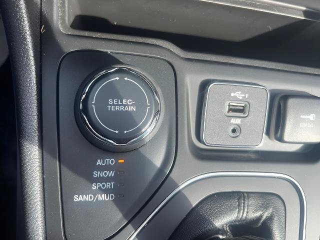 Used 2021 Jeep Cherokee Latitude Lux 80th Anniv w/ Quick Order Package 26U 80TH AWD/4WD image 30