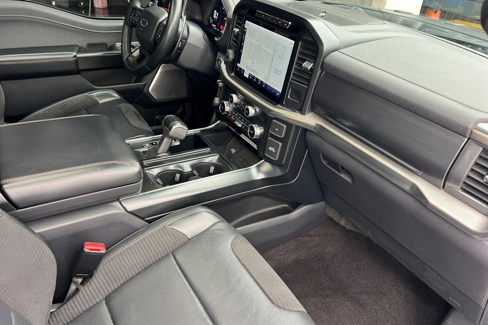 Certified 2022 Ford F150 Raptor w/ Equipment Group 801A High image 16