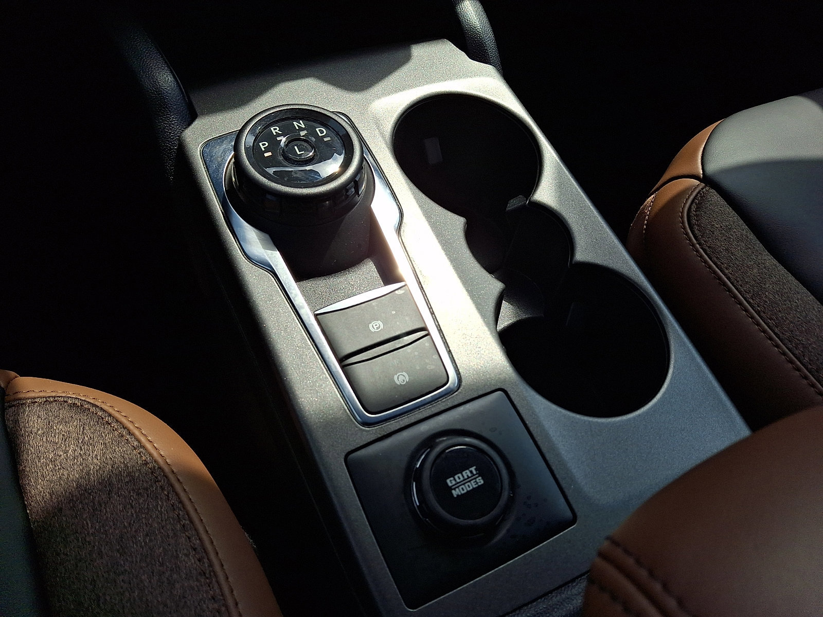 Certified 2025 Ford Bronco Sport Outer Banks w/ Outer Banks Tech Package+ AWD/4WD image 17