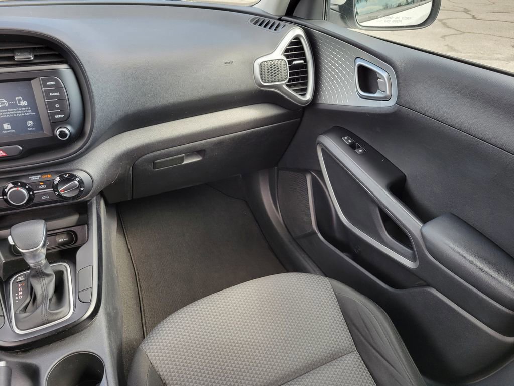 Used 2020 Kia Soul LX image 18