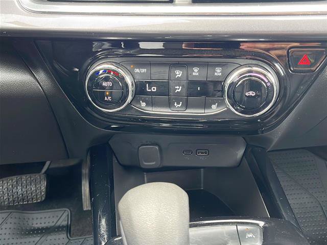Used 2025 Chevrolet Trax ACTIV w/ Driver Confidence Package FWD image 24