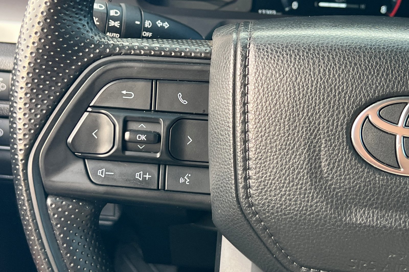 Used 2025 Toyota Tacoma TRD Sport image 24