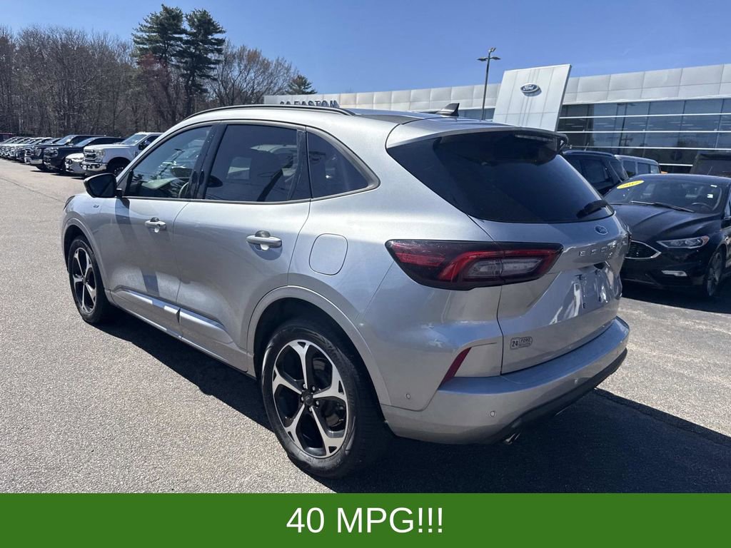 Certified 2023 Ford Escape ST-Line Elite w/ Premium Technology Package AWD/4WD image 3
