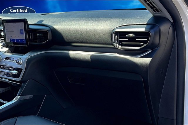 Certified 2022 Ford Explorer XLT w/ Equipment Group 202A image 17