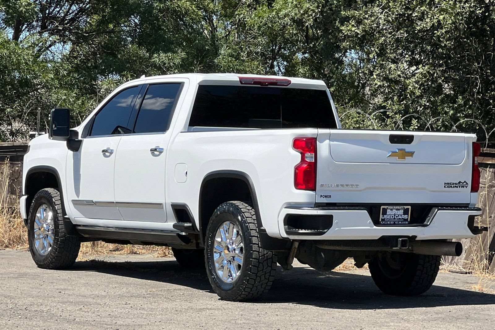 Used 2024 Chevrolet Silverado 3500 High Country w/ Technology Package AWD/4WD image 6