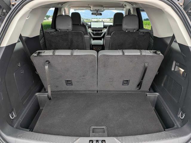 Certified 2025 Ford Explorer Active w/ Active Comfort Package RWD image 35