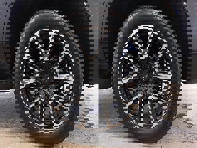 Used 2023 Chevrolet Tahoe RST w/ Luxury Package image 25