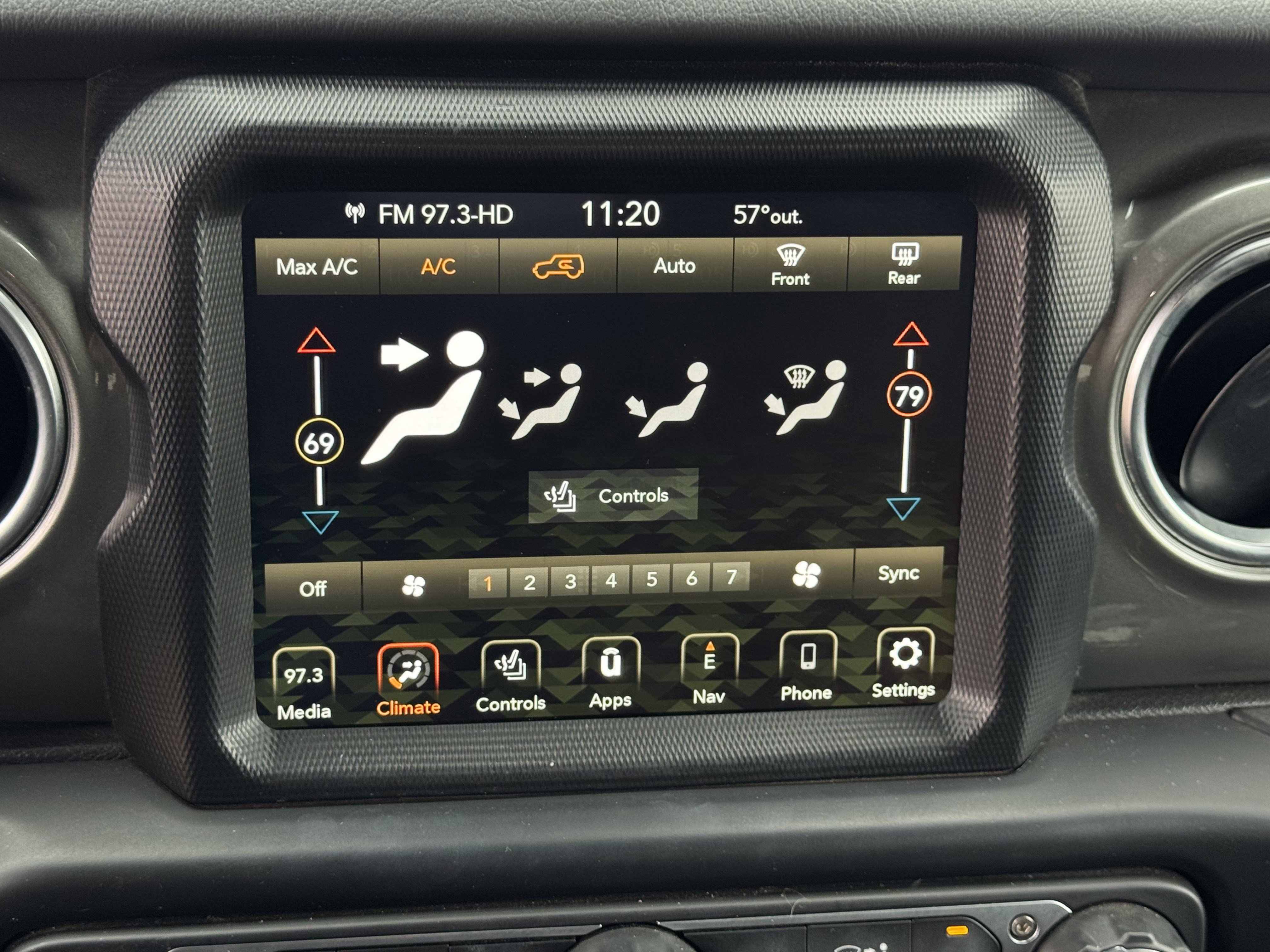 Used 2023 Jeep Wrangler Sahara w/ Safety Group image 23