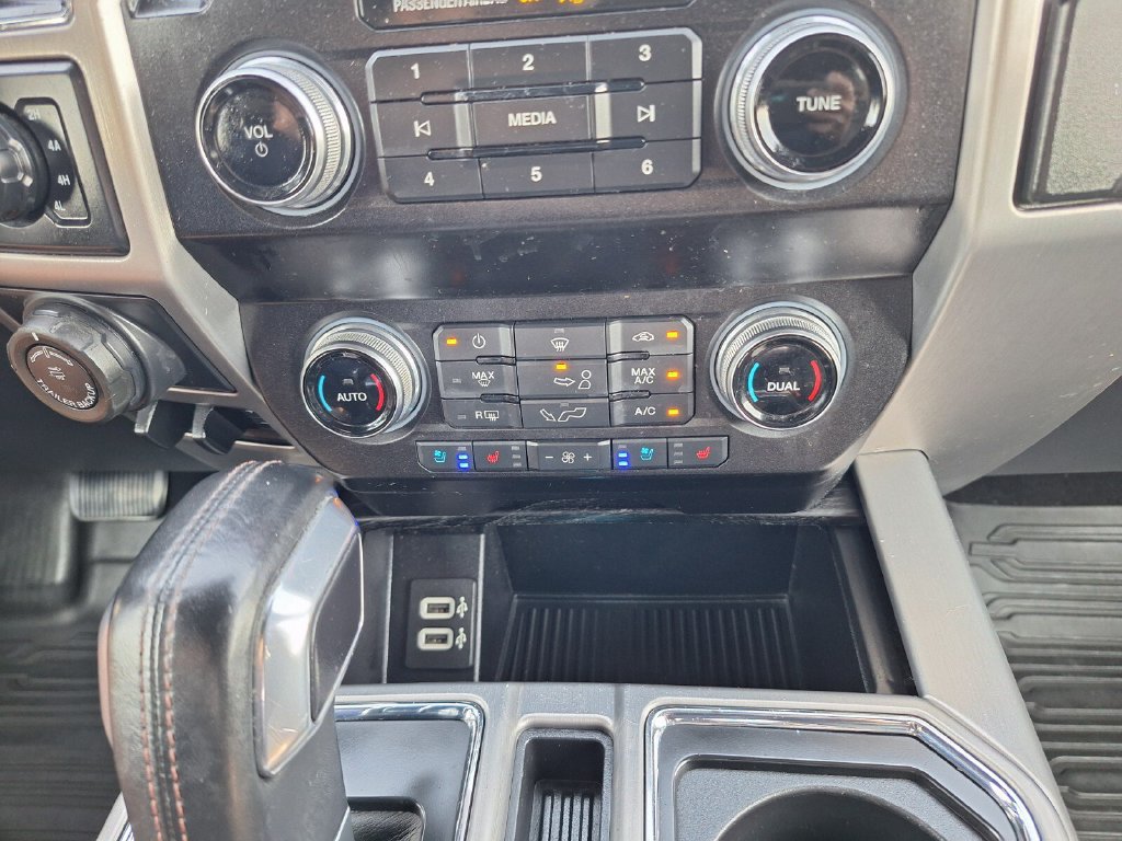 Certified 2020 Ford F150 Platinum w/ Equipment Group 701A Luxury AWD/4WD image 17