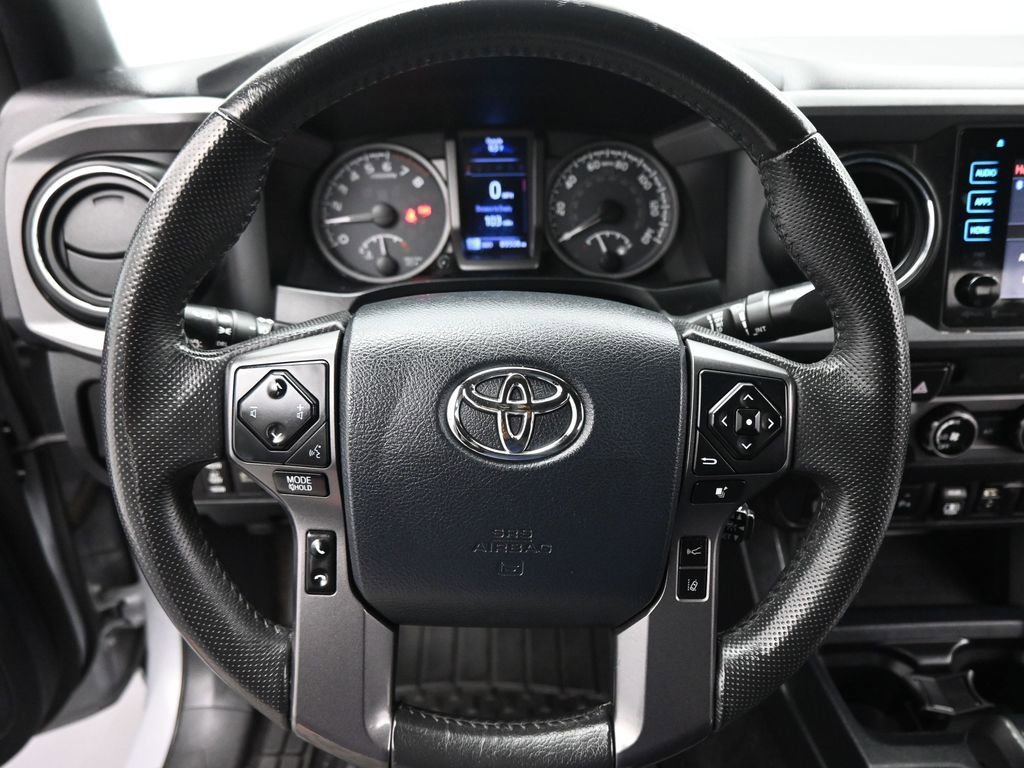 Used 2018 Toyota Tacoma TRD Off-Road image 10