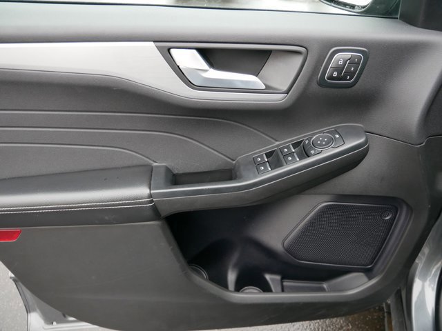 Certified 2024 Ford Escape Platinum AWD/4WD image 7