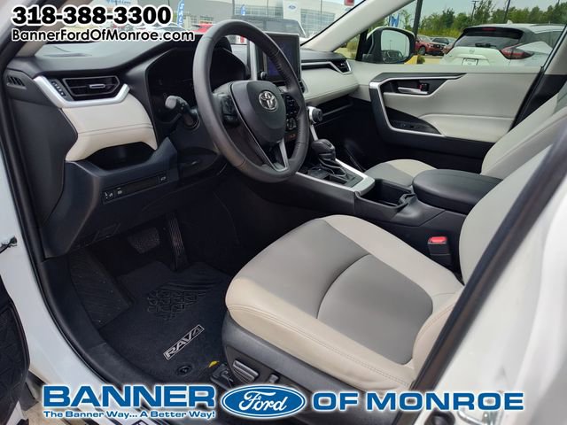 Used 2023 Toyota RAV4 XLE Premium FWD image 2